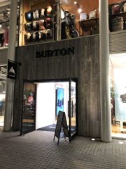※今月リニューアルした直営店　Burton Flagship Store Tokyo 東京都渋谷区神宮前5-17-4